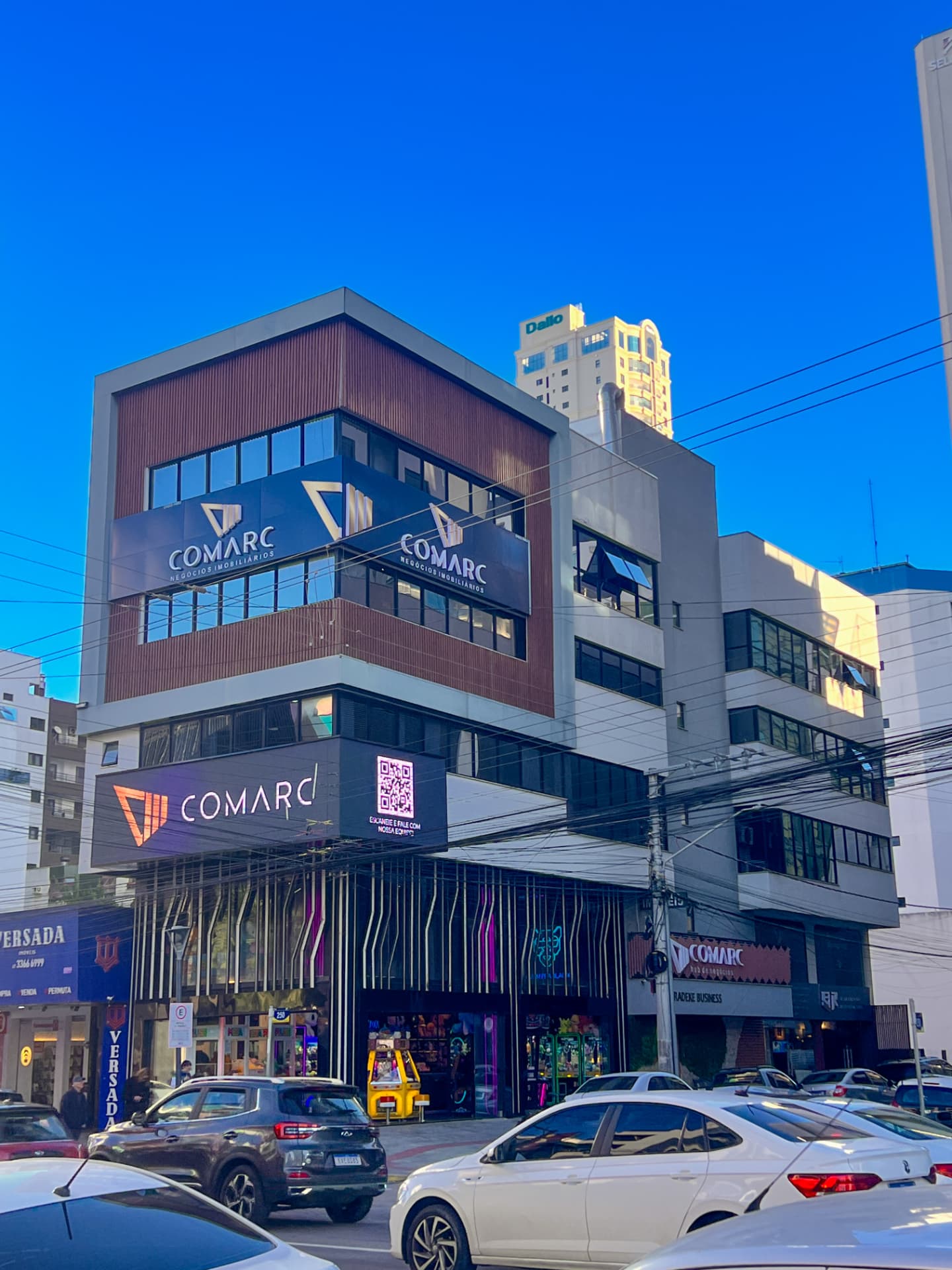 Sede da COMARC Negócios Imobiliários, em Meia Praia, Itapema